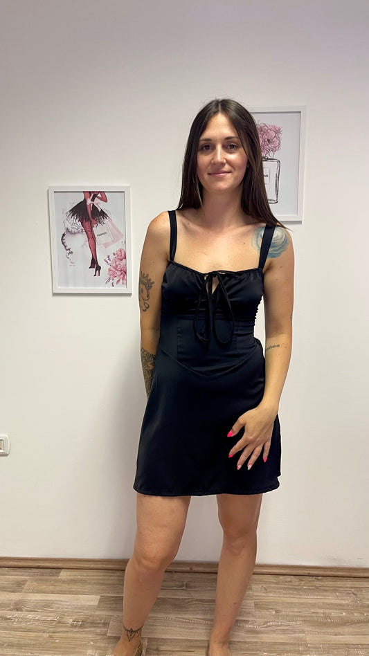 Vestito corto nero con fiocco