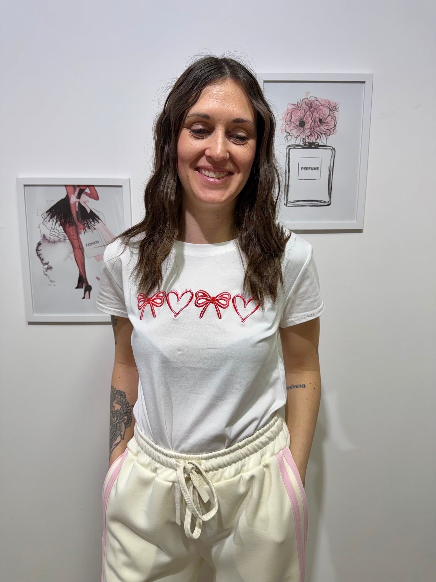 T-shirt con fiocco